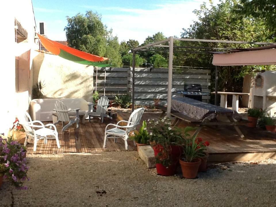 Maison Lavande Bed & Breakfast Saint-Jean-d'Angely Exterior photo