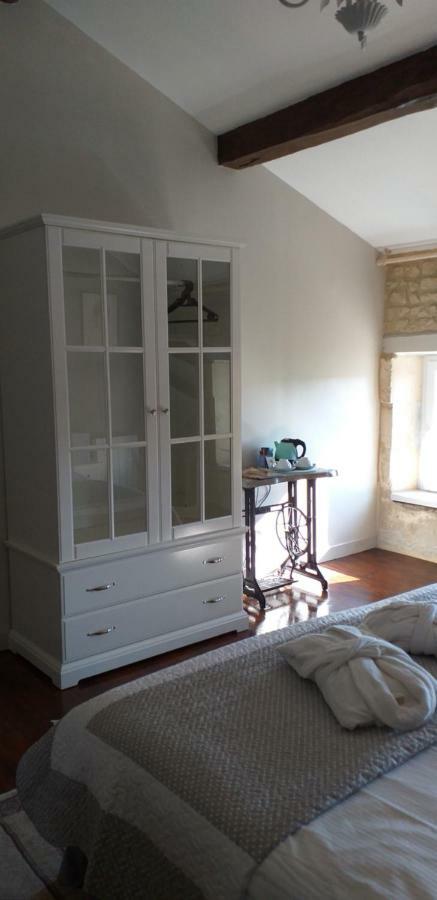 Maison Lavande Bed & Breakfast Saint-Jean-d'Angely Exterior photo